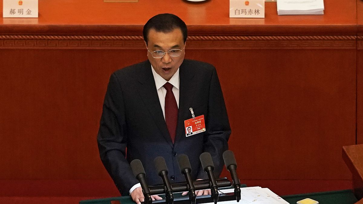 李克強宣布今年中國經濟成長率目標值為6%,遠低於外界預測的8-9%成長率。(AP) 李克強宣布今年中國經濟成長率目標值為6%,遠低於外界預測的8-9%成長率。(AP)