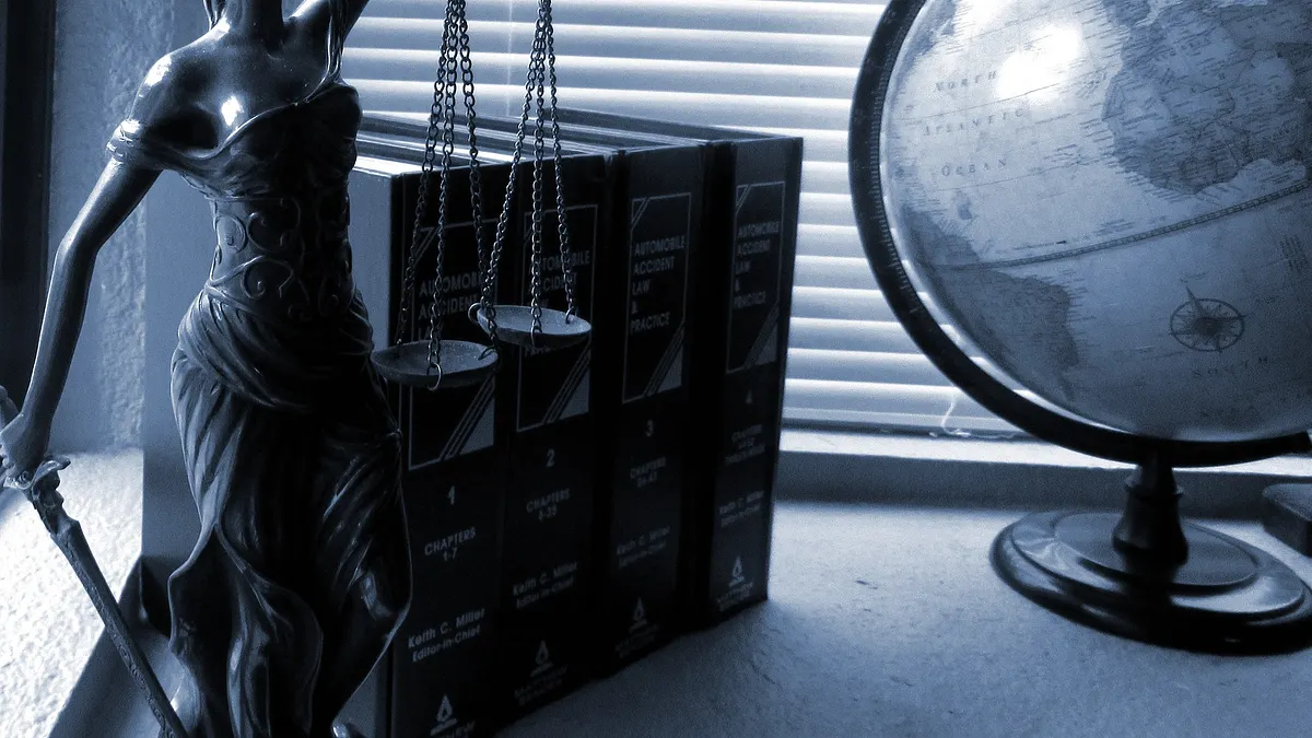 作者認為,「觀念闕漏」與「行動障礙」正是我國長期以來未能融入國際法體系,檢視國際法與國內法的衝突與銜接問題所導致的「倒退」與「消極抵制」,深藏在司法者、行政決策者之間而不自知,今後不應該再降格配合,而是應該積極尋找改善之道。示意圖。(取自pixabay) 作者認為,「觀念闕漏」與「行動障礙」正是我國長期以來未能融入國際法體系,檢視國際法與國內法的衝突與銜接問題所導致的「倒退」與「消極抵制」,深藏在司法者、行政決策者之間而不自知,今後不應該再降格配合,而是應該積極尋找改善之道。示意圖。(取自pixabay)