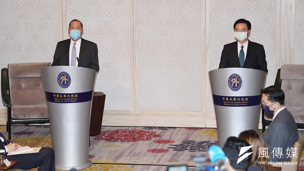 美國衛生部長艾薩(Alex Azar)與外交部長吳釗燮會面致詞。(盧逸峰攝) 美國衛生部長艾薩(Alex Azar)與外交部長吳釗燮會面致詞。(盧逸峰攝)