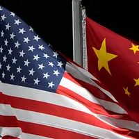 『澎湃新聞』によると、米国GE航空宇宙は中国商飛へのLEAP-1Cジェットエンジンの供給を再開した。このエンジンは中国が独自開発したC919大型旅客機に使用されており、OEMメーカーも同時に出荷を再開したとのことだ。(写真/AP通信) 『澎湃新聞』によると、米国GE航空宇宙は中国商飛へのLEAP-1Cジェットエンジンの供給を再開した。このエンジンは中国が独自開発したC919大型旅客機に使用されており、OEMメーカーも同時に出荷を再開したとのことだ。(写真/AP通信)