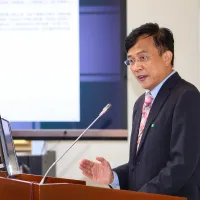 媒體人彭文正(見圖)指控前總統蔡英文將倫敦政經學院的博士論文送交國家圖書館,存入「台灣博碩士論文知識加值系統」,涉及偽造文書罪,判決出爐。(資料照,顏麟宇攝) 媒體人彭文正(見圖)指控前總統蔡英文將倫敦政經學院的博士論文送交國家圖書館,存入「台灣博碩士論文知識加值系統」,涉及偽造文書罪,判決出爐。(資料照,顏麟宇攝)