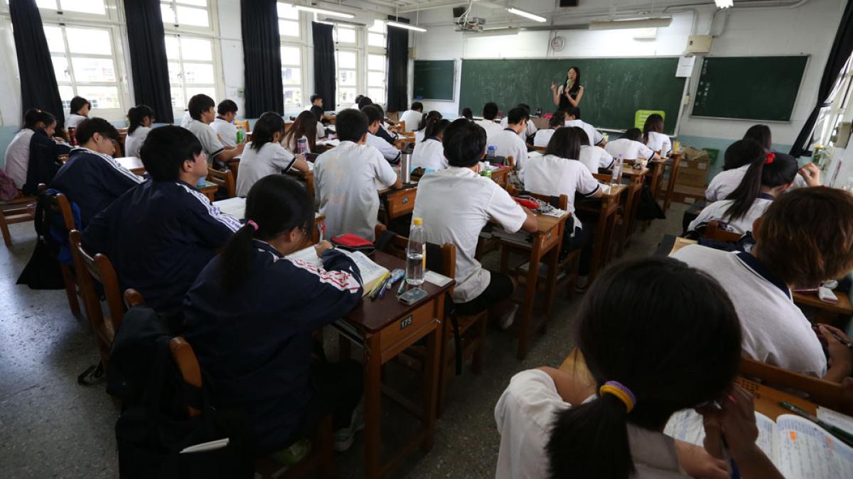 【新新聞】台灣真實版鐵拳教育》校事會議成情勒恐嚇教師工具 教育部任由第一線自生自滅