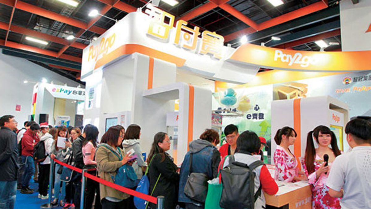 智冠推動電子錢包Pay2go,其既有遊戲點數儲值網站的390 萬會員,是它切入行動支付市場的基本盤。(攝影者.楊文財) 智冠推動電子錢包Pay2go,其既有遊戲點數儲值網站的390 萬會員,是它切入行動支付市場的基本盤。(攝影者.楊文財)