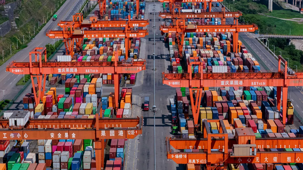 川普對等關稅海嘯席捲全球。(資料照,美聯社) 川普對等關稅海嘯席捲全球。(資料照,美聯社)