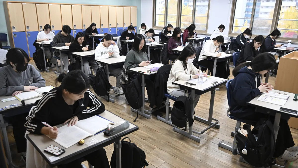 大學入學分科測驗即將於明(11)日登場,苗栗縣卻驚傳一起令人難以置信的考科集體報錯烏龍!(示意圖/美聯社)