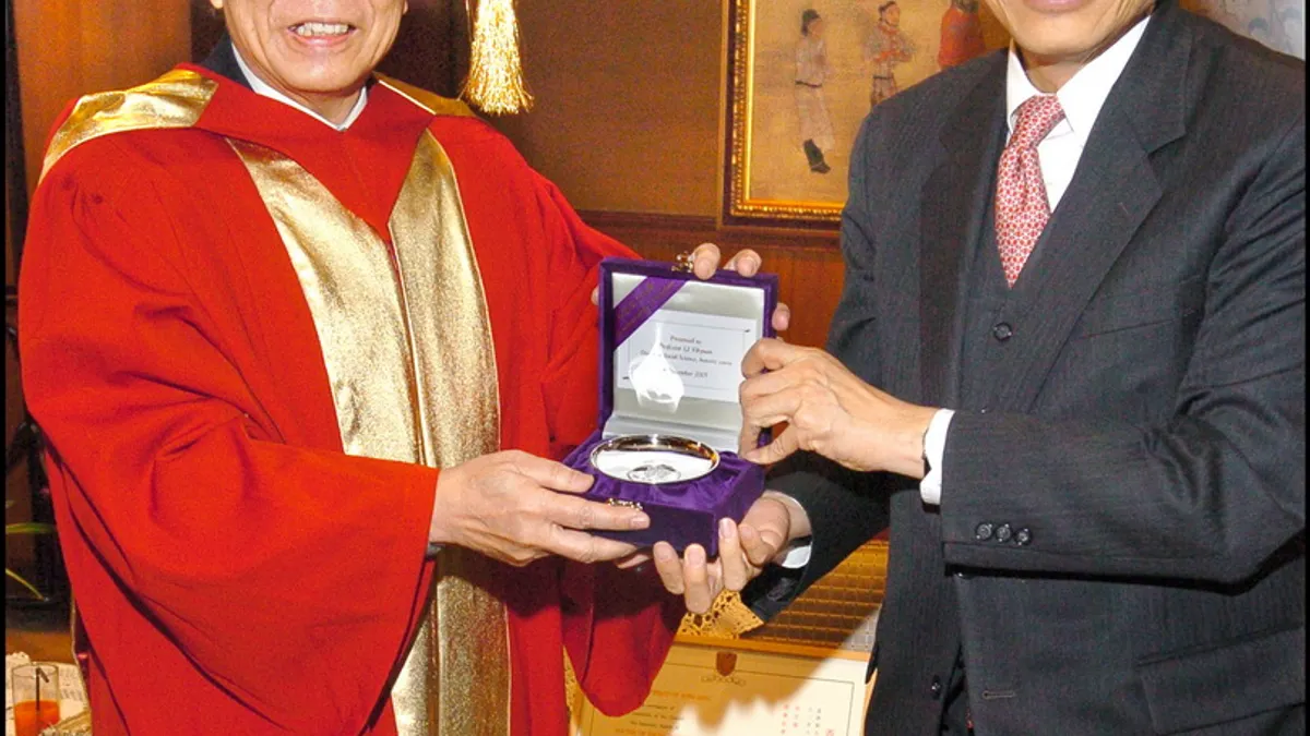 本土人類學者、中研院院士李亦園(左)病逝,享壽86歲。(取自蔣經國國際學術交流基金會網站) 本土人類學者、中研院院士李亦園(左)病逝,享壽86歲。(取自蔣經國國際學術交流基金會網站)