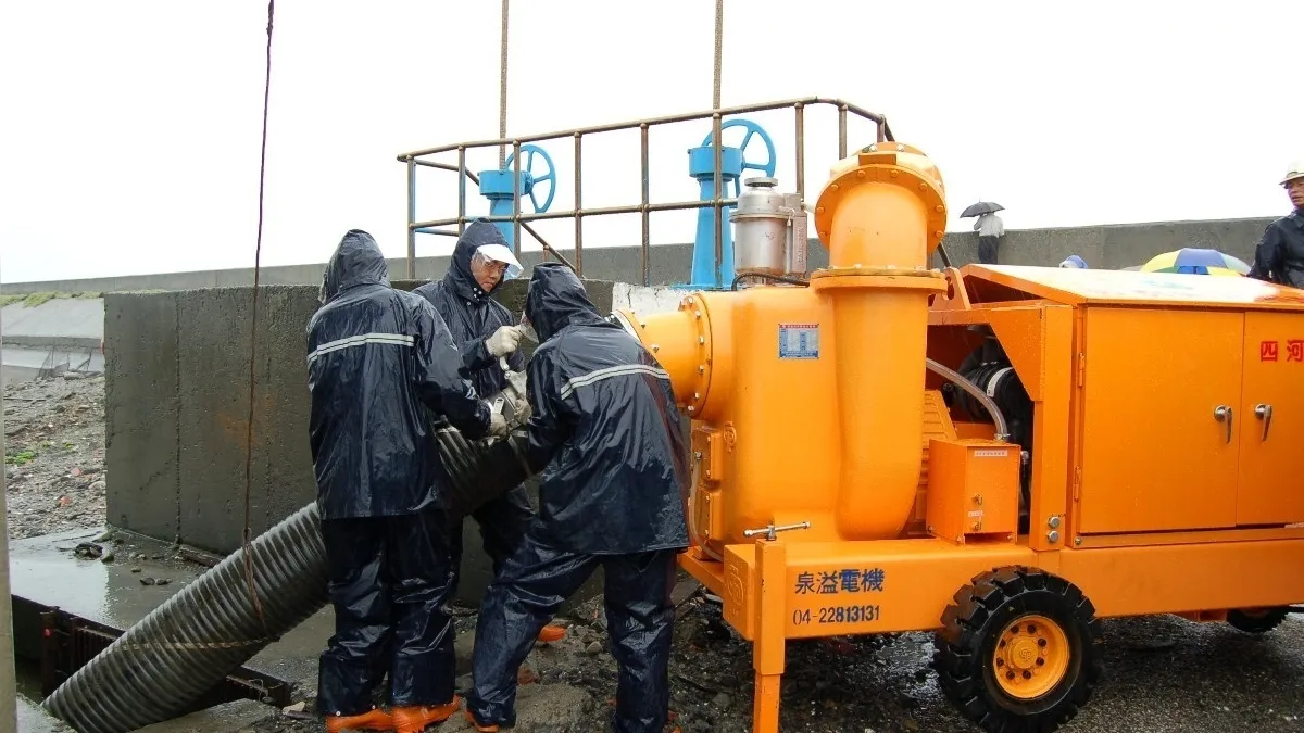 馬勒卡來襲正逢大滿潮 第四河川局大型抽水機進駐