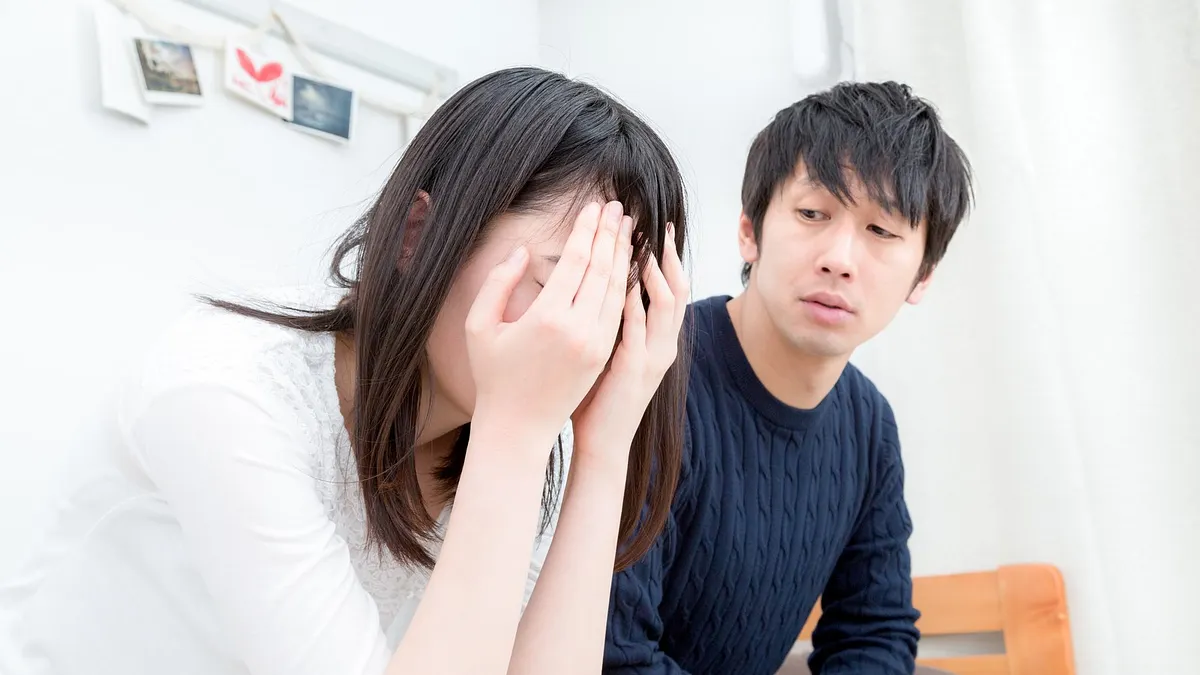 不想跟「媽寶男」在一起,其實有些徵兆可以先分辨,趁還沒陷得太深,早點跟他說掰掰才是上策。(示意圖/取自pakutaso)