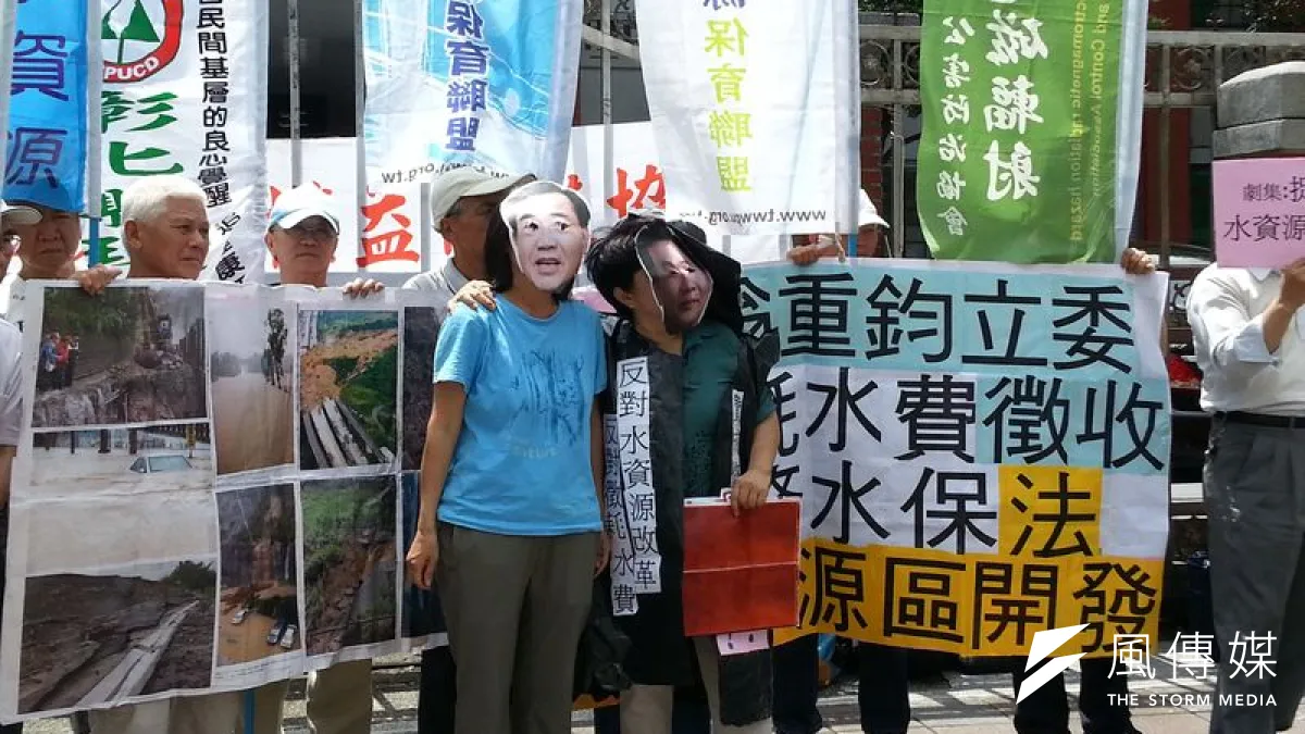 爭議2年的水土保持法修法,上周四農委會終於坦承修法不周願檢討,但修法前應先檢討自己的職責。(朱淑娟攝)