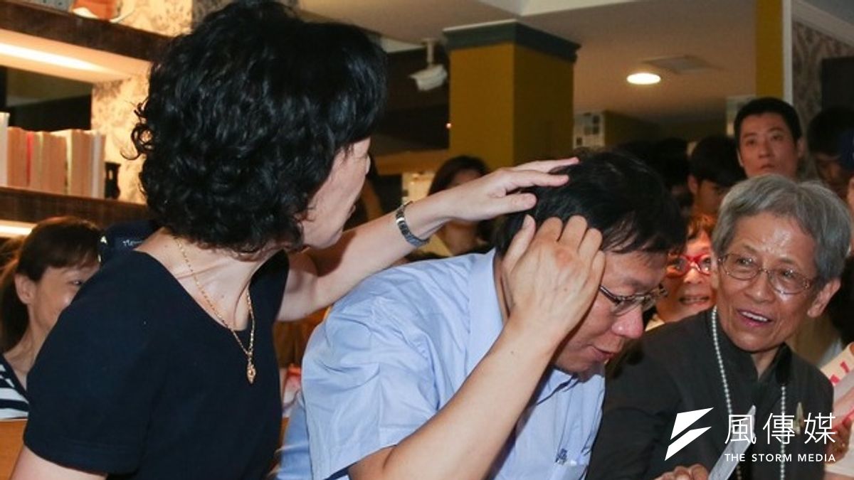 台北市長參選人柯文哲太太陳佩琪30臉書貼文表示,柯P若真敢有小三,拜《壹週刊》之賜,她大概連徵信費都可省了。(資料照,余志偉攝) 台北市長參選人柯文哲太太陳佩琪30臉書貼文表示,柯P若真敢有小三,拜《壹週刊》之賜,她大概連徵信費都可省了。(資料照,余志偉攝)