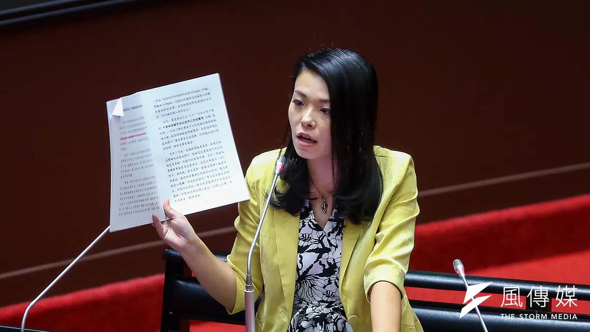 20200918-民眾黨立委高虹安18日針對美豬及美牛進口於立院質詢。(顏麟宇攝) 20200918-民眾黨立委高虹安18日針對美豬及美牛進口於立院質詢。(顏麟宇攝)