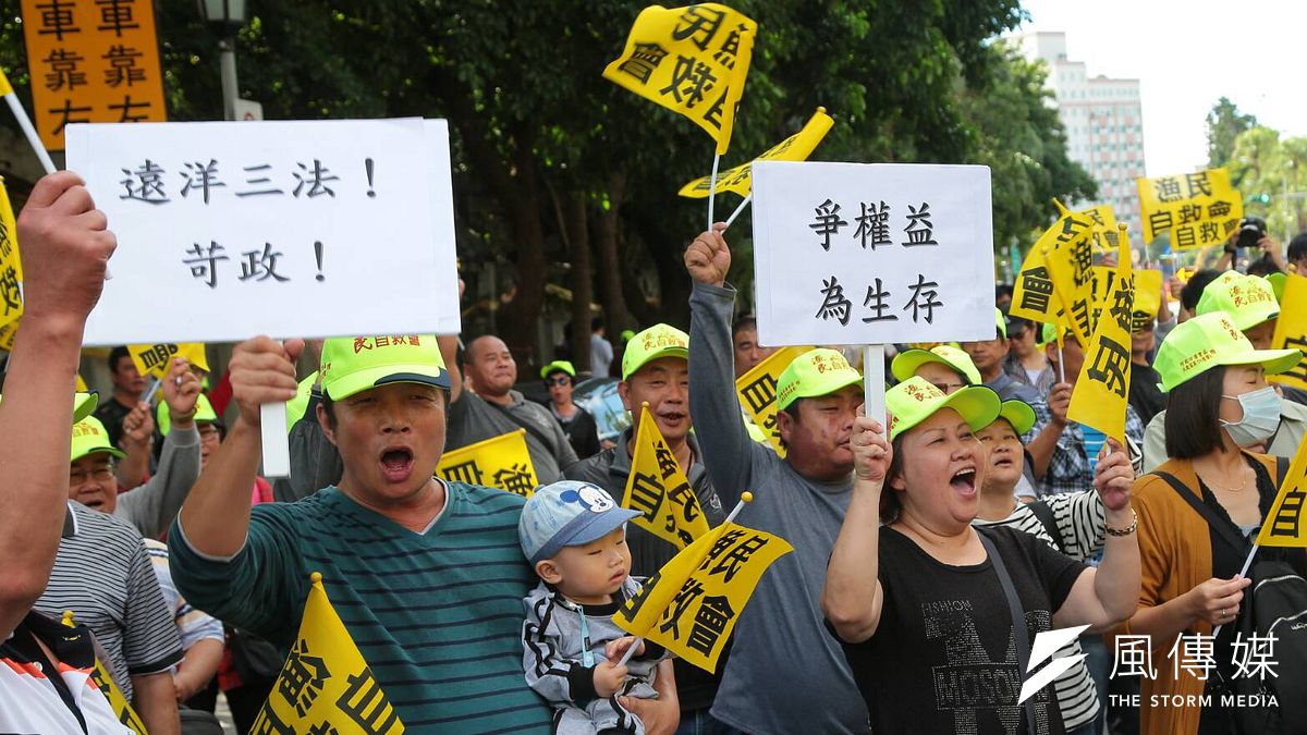 作者說,持平而論台灣漁業會落得今日下場,責任並非全在漁民或船東身上,漁政機關長期寬鬆不當的執法又習慣硬ㄠ同樣有責任。(資料照,顏麟宇攝) 作者說,持平而論台灣漁業會落得今日下場,責任並非全在漁民或船東身上,漁政機關長期寬鬆不當的執法又習慣硬ㄠ同樣有責任。(資料照,顏麟宇攝)