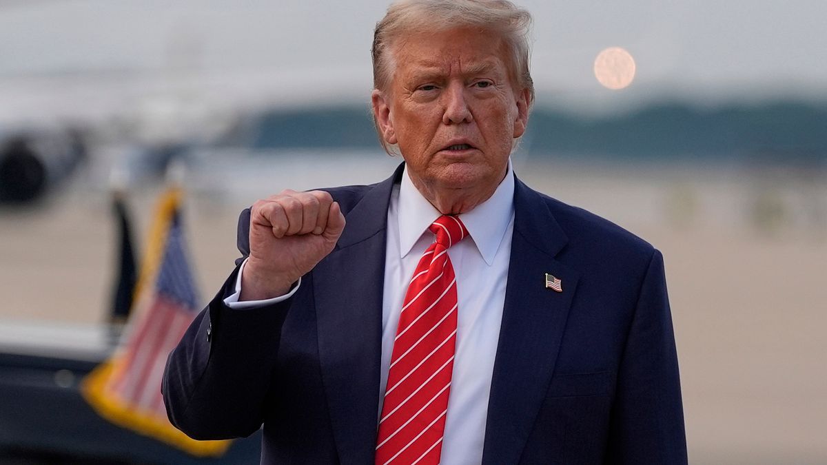 予定されていた7月9日のアメリカ対等関税延期措置の継続可否が注目されている。ホワイトハウスの報道官ライウィットは定例ブリーフィングで「延長は不可能ではない」と述べた。(AP通信) 予定されていた7月9日のアメリカ対等関税延期措置の継続可否が注目されている。ホワイトハウスの報道官ライウィットは定例ブリーフィングで「延長は不可能ではない」と述べた。(AP通信)