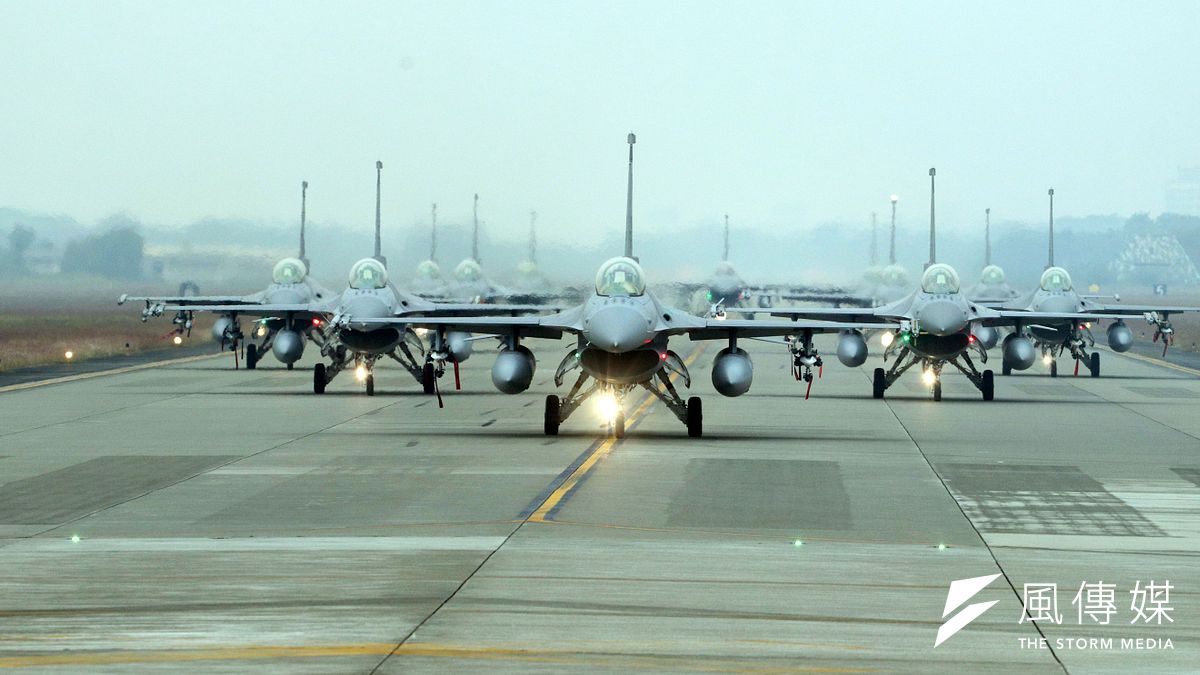 巴基斯坦在空戰中運用「中國式擊殺鏈」擊落印軍,影響我國空軍的建軍備戰規劃。示意圖,圖為空軍F16V BLK20戰機。(資料照,蘇仲泓攝) 巴基斯坦在空戰中運用「中國式擊殺鏈」擊落印軍,影響我國空軍的建軍備戰規劃。示意圖,圖為空軍F16V BLK20戰機。(資料照,蘇仲泓攝)