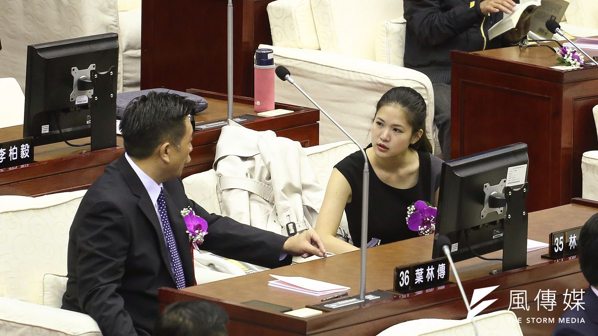 年輕的新科台北市議員們上任後第一件想達成的事情是什麼?時代力量北市議員林亮君主張「議會透明」,希望委員會都能有直播。(資料照,陳品佑攝) 年輕的新科台北市議員們上任後第一件想達成的事情是什麼?時代力量北市議員林亮君主張「議會透明」,希望委員會都能有直播。(資料照,陳品佑攝)