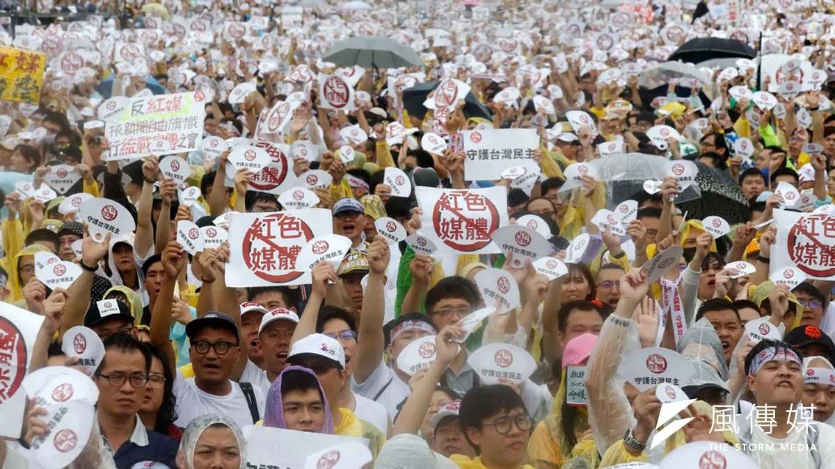 作者指出,假新聞的確是民主社會的一個大問題,但問題不在境內或境外勢力,而在於媒體的自律成長與民眾對假新聞辨識能力的提升,老實說,一個社會如果對政客或新聞媒體說謊都不在乎,又怎麼可能杜絕假新聞,管它是境外還是境內。(資料照,郭晉瑋攝)