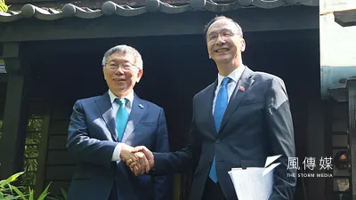 郭正亮認為,柯文哲(左)陣營提出「民調讓3%」可能會讓國民黨沒面子,而朱立倫(右)提出「日本模式」則是有公平性的問題。(資料照,柯承惠攝)