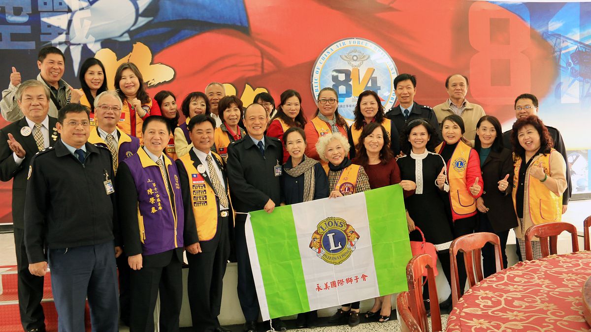 體恤軍人 獅子會捐空軍6台50吋電視、加菜金 體恤軍人 獅子會捐空軍6台50吋電視、加菜金