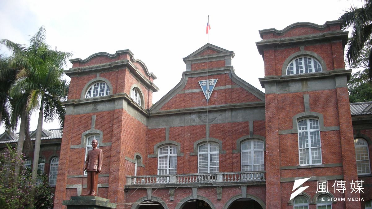 建中今年想到大陸念書的學生約70多人,去年人數不到今年1/3。 圖為建國中學。(取自維基百科) 建中今年想到大陸念書的學生約70多人,去年人數不到今年1/3。 圖為建國中學。(取自維基百科)