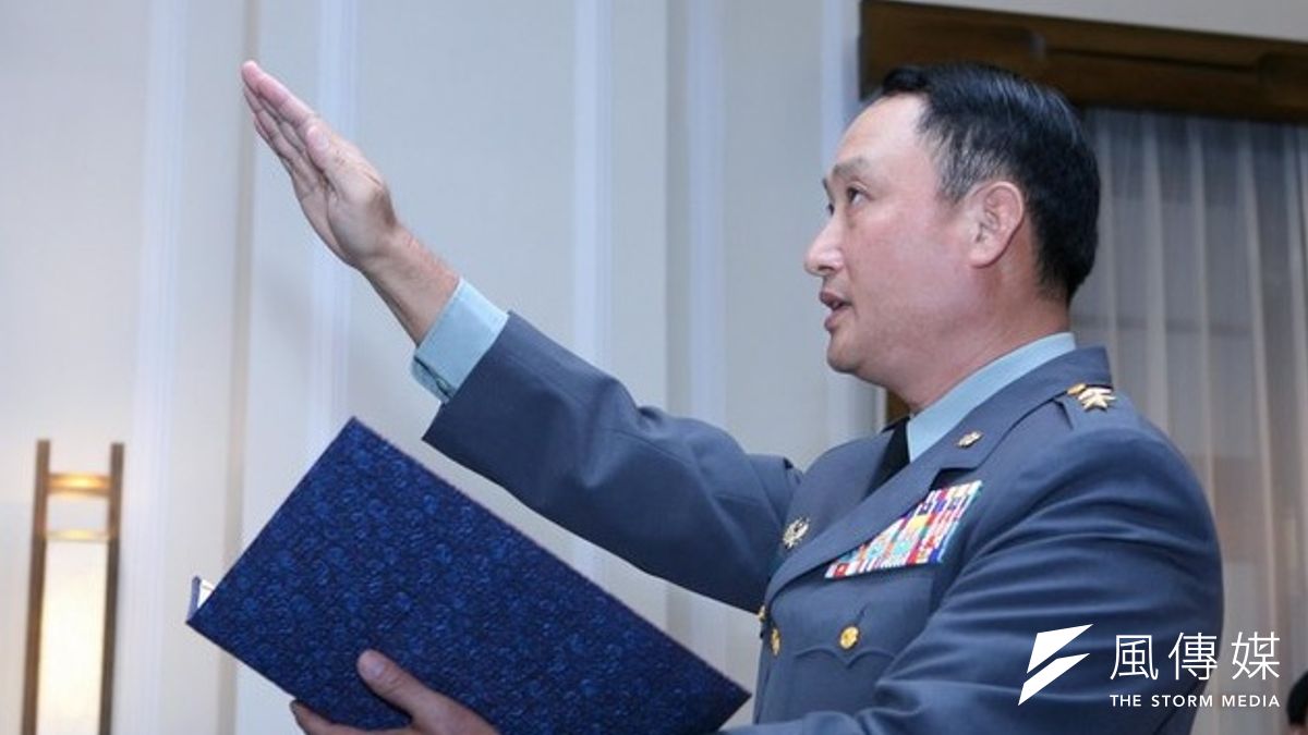 馬英九拔擢前侍衛長鄭德美任陸軍副司令,嫡系將領全面掌握陸軍。(取自總統府網站) 馬英九拔擢前侍衛長鄭德美任陸軍副司令,嫡系將領全面掌握陸軍。(取自總統府網站)