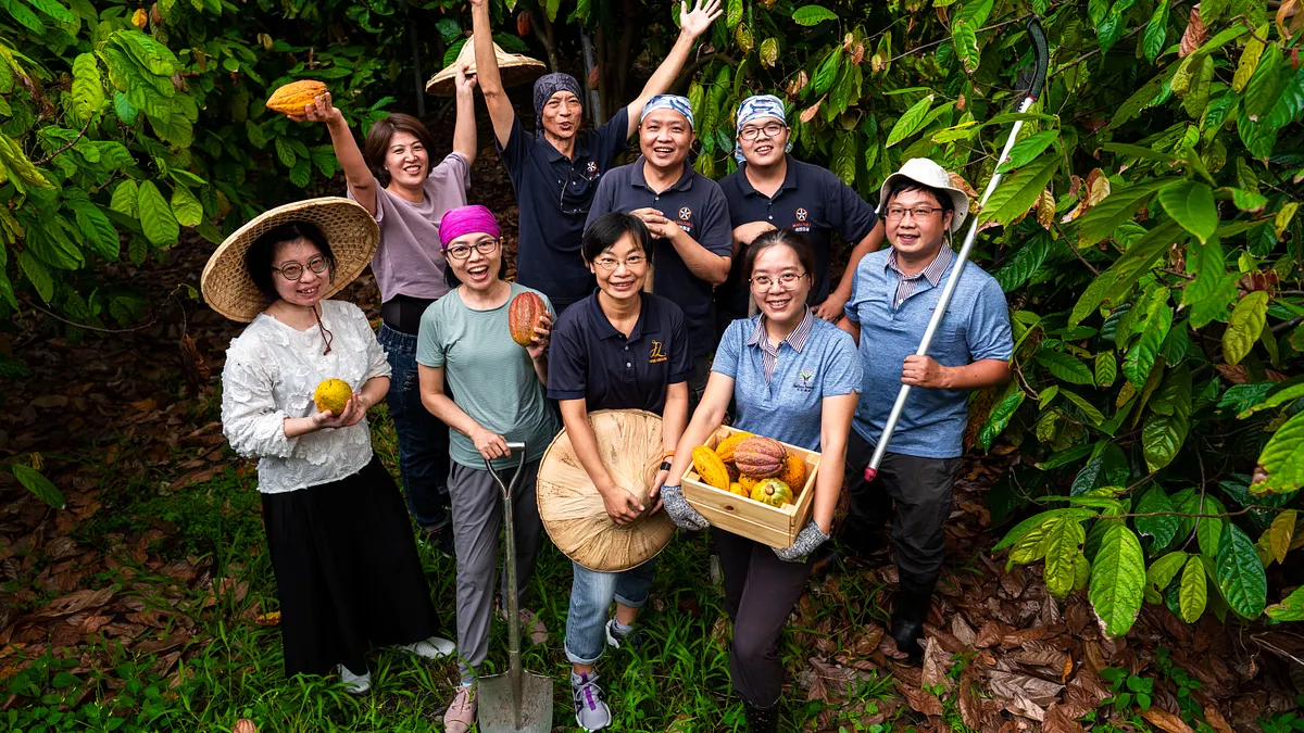 打造培育基地,可可雅米帶領屏東可可農以團體戰讓國際看見。(圖/可可雅米巧克力工坊提供)
