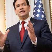 2025年3月11日、米国とウクライナの代表がサウジアラビアのジッダで会議を行った後、米国務長官ルビオがメディアに発言。(AP通信) 2025年3月11日、米国とウクライナの代表がサウジアラビアのジッダで会議を行った後、米国務長官ルビオがメディアに発言。(AP通信)