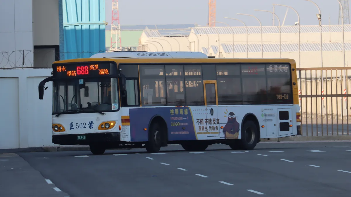 中視交通局預計5/4起調整309、679及688路市公車動線進入館前道路,增設「台中海洋館」及「梧棲觀光漁港1」等2停靠站。(圖/台中市政府)