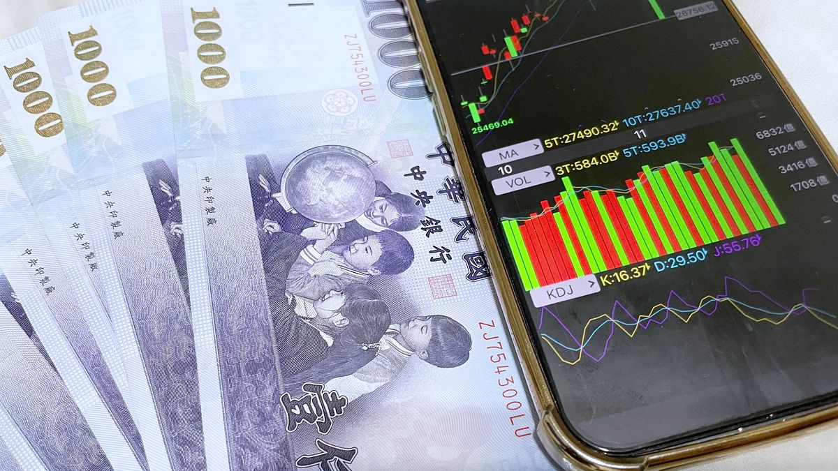 0050單日火熱占ETF25%!新手抱50萬一次押滿想吃股息?老手精算:年度報酬實領1.5萬