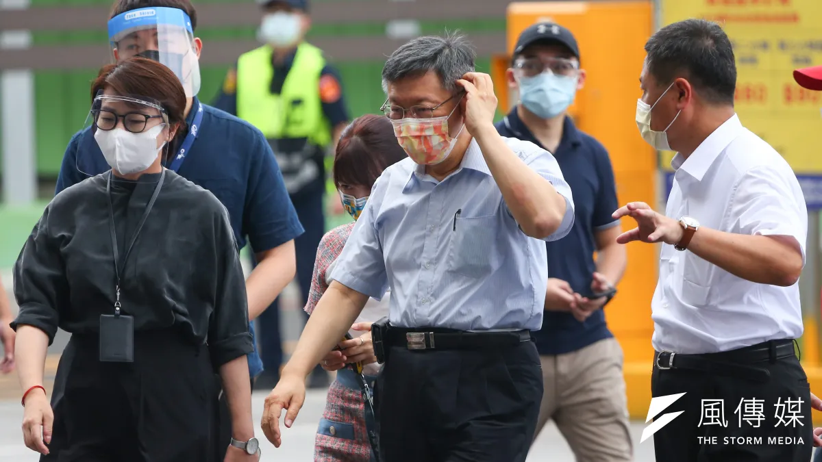 前立委沈富雄9日在政論節目中表示,因為民進黨受不了台北市長柯文哲(見圖)一路往上爬,恐對2024年選舉產生影響,因此親綠電視台對柯文哲展開圍剿。(資料照,顏麟宇攝)