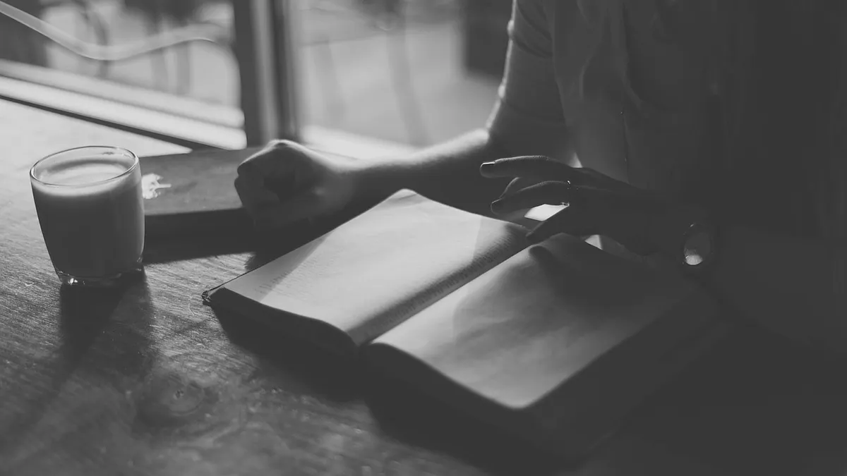 作者在閱讀這本書時,想起了自身的生命經驗。(示意圖,取自pixabay)