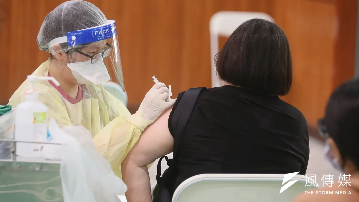 本土疫情爆發之初,台灣一度陷入疫苗荒。(資料照,柯承惠攝) 本土疫情爆發之初,台灣一度陷入疫苗荒。(資料照,柯承惠攝)