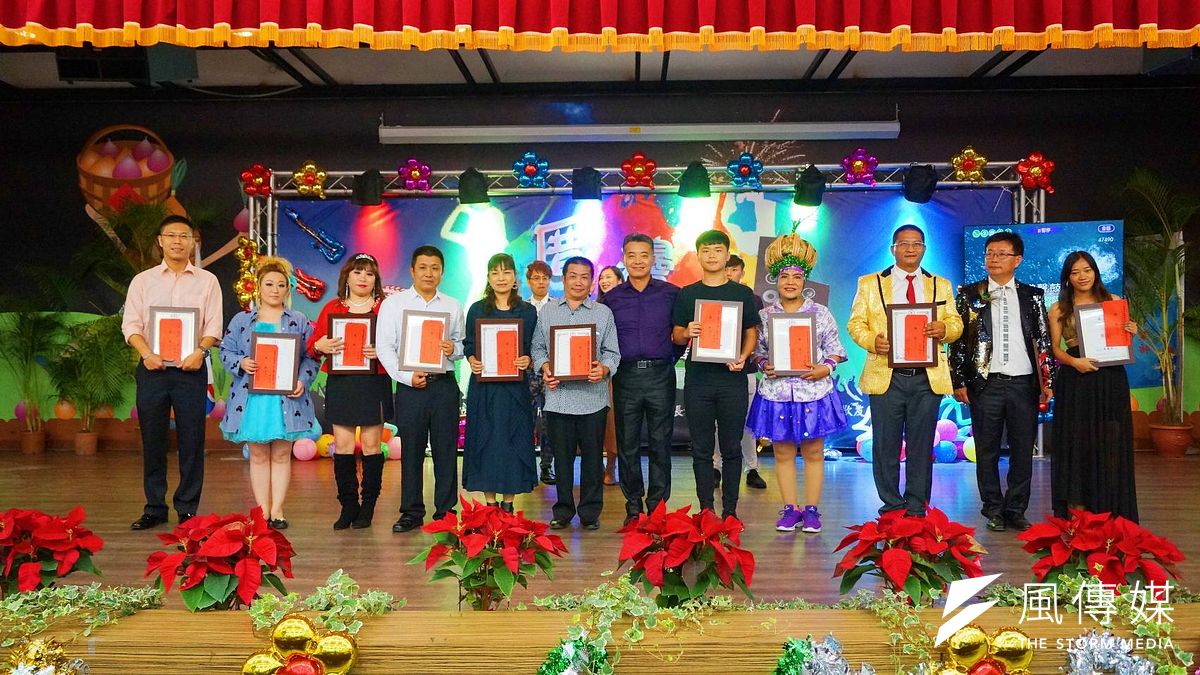 台灣中油公司石化事業部舉行「厝邊來尬聲」歌唱暨社團才藝舞蹈比賽,發掘更多林園的明日之星。(圖/徐炳文攝) 台灣中油公司石化事業部舉行「厝邊來尬聲」歌唱暨社團才藝舞蹈比賽,發掘更多林園的明日之星。(圖/徐炳文攝)