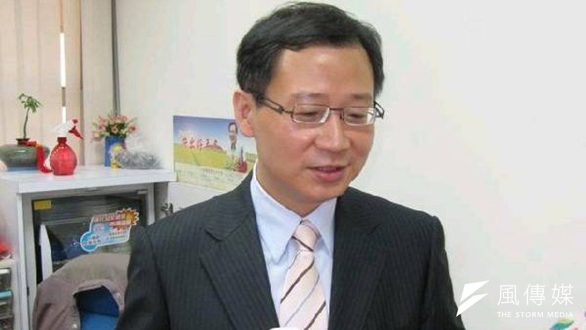 吳志揚雖是吳伯雄親點的接棒人選,但他想用行動告訴外界,「我是吳伯雄的兒子,但不是吳伯雄的代理人。」(中評社) 吳志揚雖是吳伯雄親點的接棒人選,但他想用行動告訴外界,「我是吳伯雄的兒子,但不是吳伯雄的代理人。」(中評社)