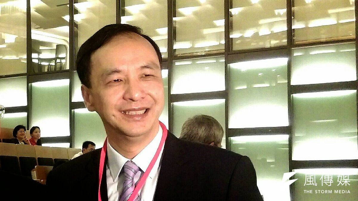 蔡英文赴美訪問,對小英「維持現狀說」 朱立倫質疑:哪一個才是真的?(周怡孜攝) 蔡英文赴美訪問,對小英「維持現狀說」 朱立倫質疑:哪一個才是真的?(周怡孜攝)