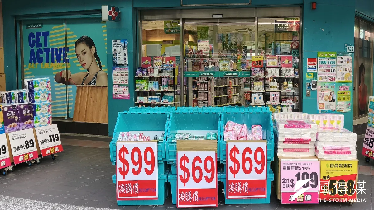 儘管每年花費數萬元購買保健食品,許多台灣人對自己的健康狀況仍缺乏信心。(柯承惠攝)