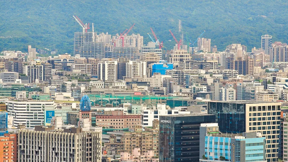素有「建商推案信心風向球」之稱的建築貸款餘額連跌3月,年增率更是翻黑,此為近9年來首見負成長。(資料照/洪煜勛攝) 素有「建商推案信心風向球」之稱的建築貸款餘額連跌3月,年增率更是翻黑,此為近9年來首見負成長。(資料照/洪煜勛攝)