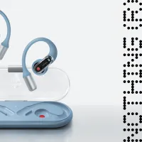 Nothingが「Ear (open)」の新色ブルーを発売、19,800円で透明感あるデザインと開放的なリスニングを両立。(写真/Nothing提供) Nothingが「Ear (open)」の新色ブルーを発売、19,800円で透明感あるデザインと開放的なリスニングを両立。(写真/Nothing提供)