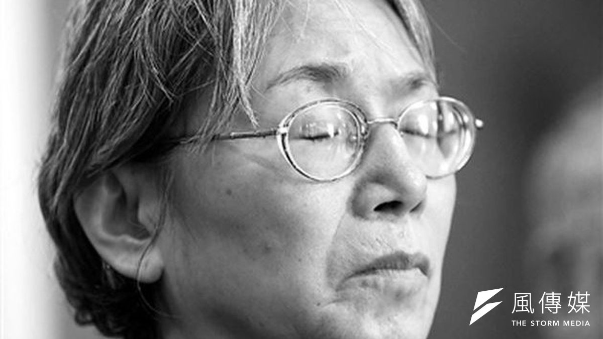 宋彬彬闔眼懺悔(新京報)。 宋彬彬闔眼懺悔(新京報)。