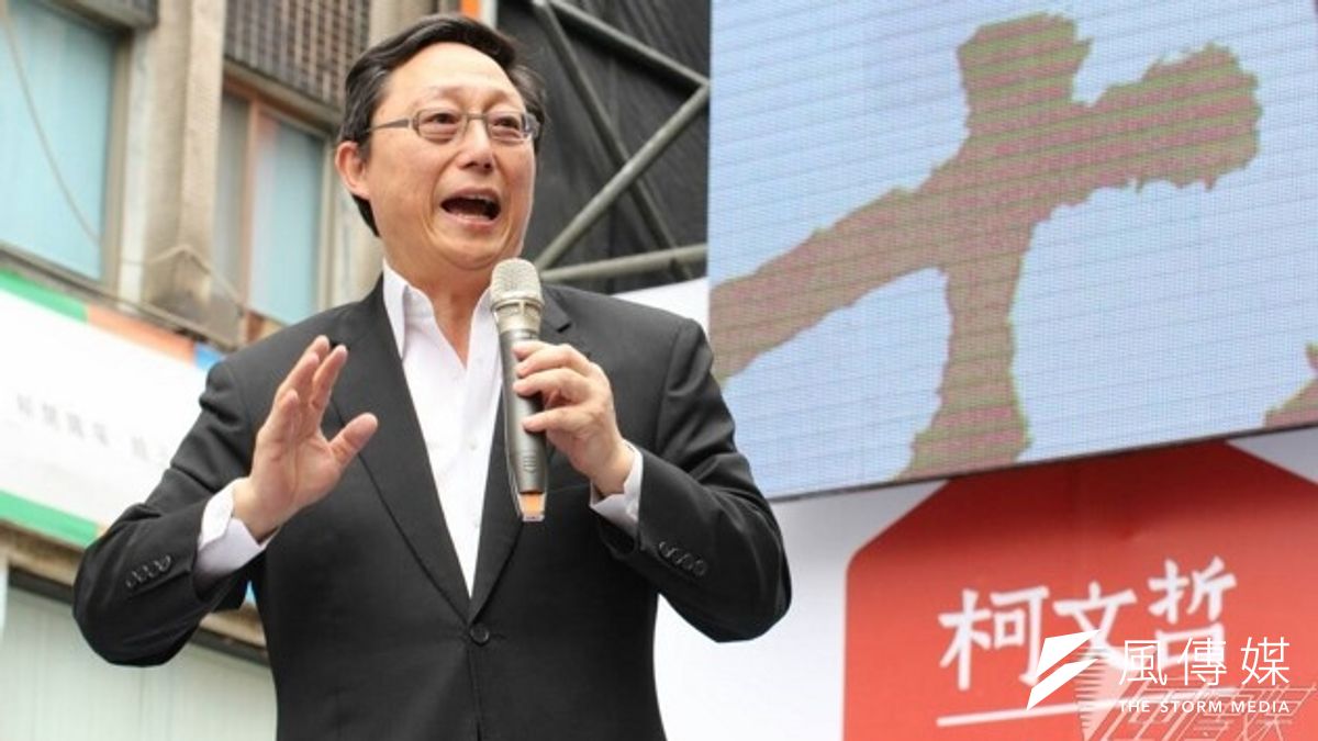 柯文哲競選總幹事姚立明4日上午在柯文哲競選總部成立大會上,猛批對手連勝文,並酸連「連當兵都沒當兵,可是他說他看過電影就知道怎麼當兵了。」(葉信菉攝) 柯文哲競選總幹事姚立明4日上午在柯文哲競選總部成立大會上,猛批對手連勝文,並酸連「連當兵都沒當兵,可是他說他看過電影就知道怎麼當兵了。」(葉信菉攝)