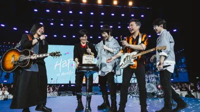 五月天阿信預告 Just Love It演唱會下一站花蓮。(圖/翻攝自微博/相信音樂)