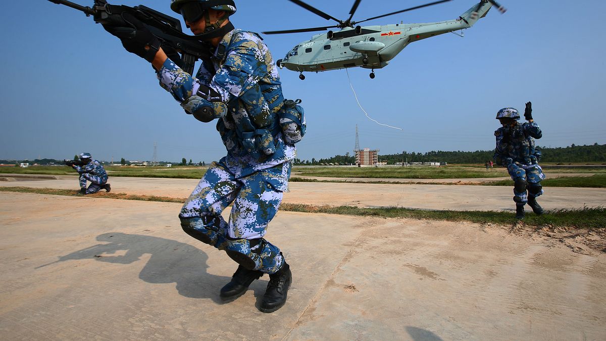 中俄海上聯合2016軍演。(美聯社) 中俄海上聯合2016軍演。(美聯社)