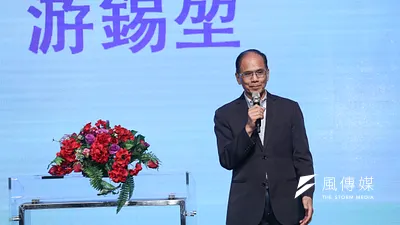 前行政院長游錫堃今日出席北社募款餐會致詞表示,台灣成為正常國家的機會愈來愈好,因此,在明年總統大選,一定要選好、選贏、選顧台灣的總統。(陳品佑攝)