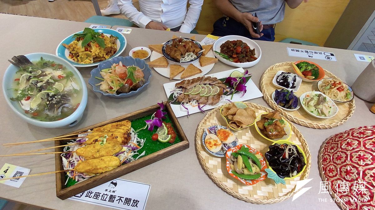 主打用料實在、道地廚藝又離家近,可以讓媽媽輕鬆來吃飯的泰式餐廳,從食材挑選、用餐氛圍、料理搭配每個環節都非常講究與用心。(圖/陳又嘉攝) 主打用料實在、道地廚藝又離家近,可以讓媽媽輕鬆來吃飯的泰式餐廳,從食材挑選、用餐氛圍、料理搭配每個環節都非常講究與用心。(圖/陳又嘉攝)