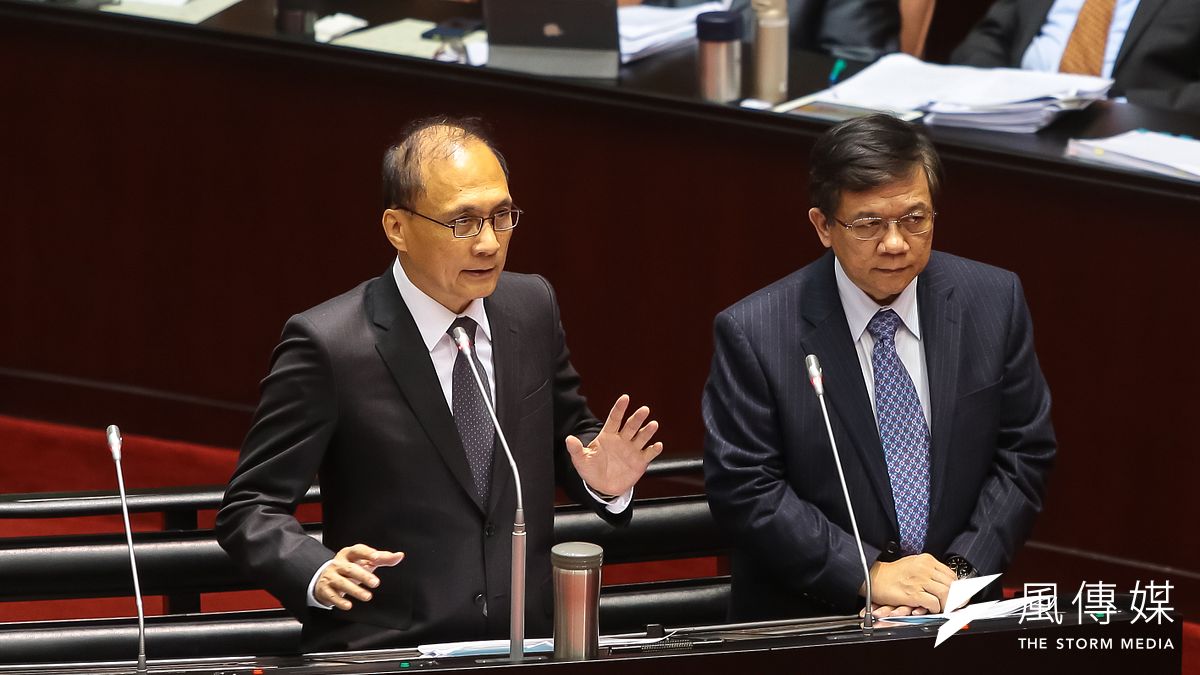 行政院長林全21日至立院備詢,並對於賀陳旦自請處分表示,應先將責任釐清,再做處理。(顏麟宇攝) 行政院長林全21日至立院備詢,並對於賀陳旦自請處分表示,應先將責任釐清,再做處理。(顏麟宇攝)