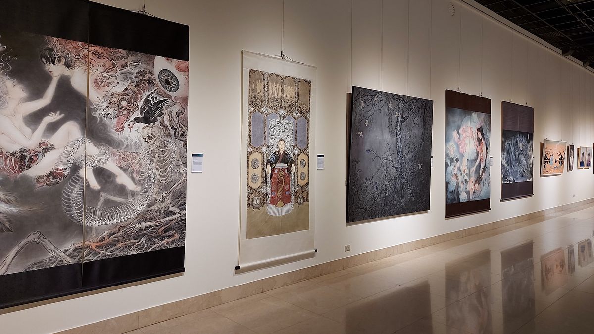 「2021新北市美展」今年放寬作品尺幅限制,多件大尺幅、多聯屏作品氣勢斐然。(圖/新北市政府提供) 「2021新北市美展」今年放寬作品尺幅限制,多件大尺幅、多聯屏作品氣勢斐然。(圖/新北市政府提供)