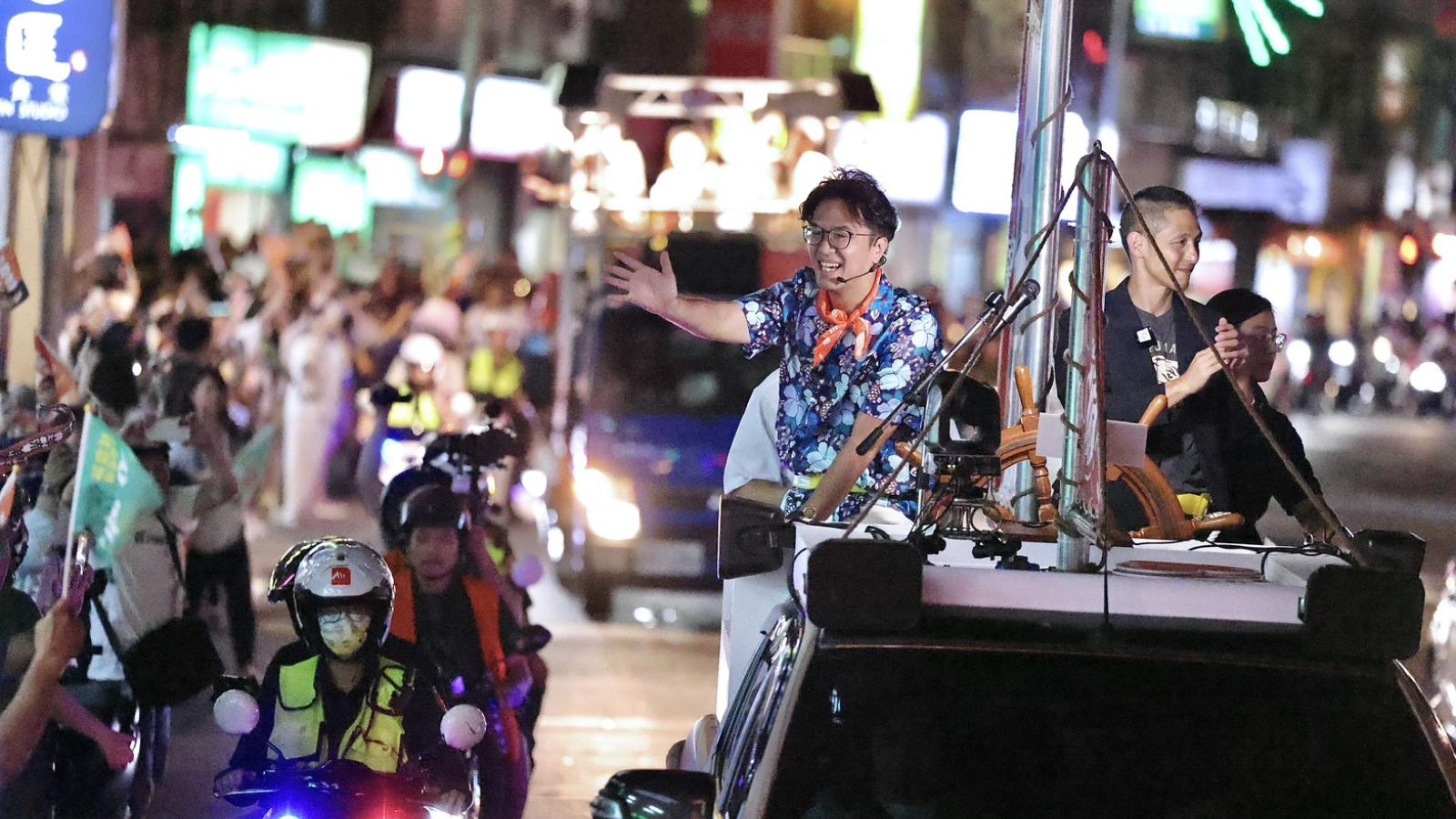 沈伯洋「台北大洋流」擠爆!陳水扁曬「32年前震撼對比照」:超越當年的感動