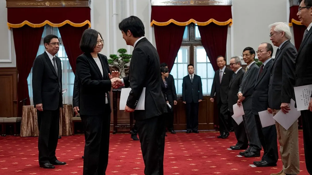 蔡英文總統主持賴清德內閣宣誓就職典禮。(蔡英文臉書)