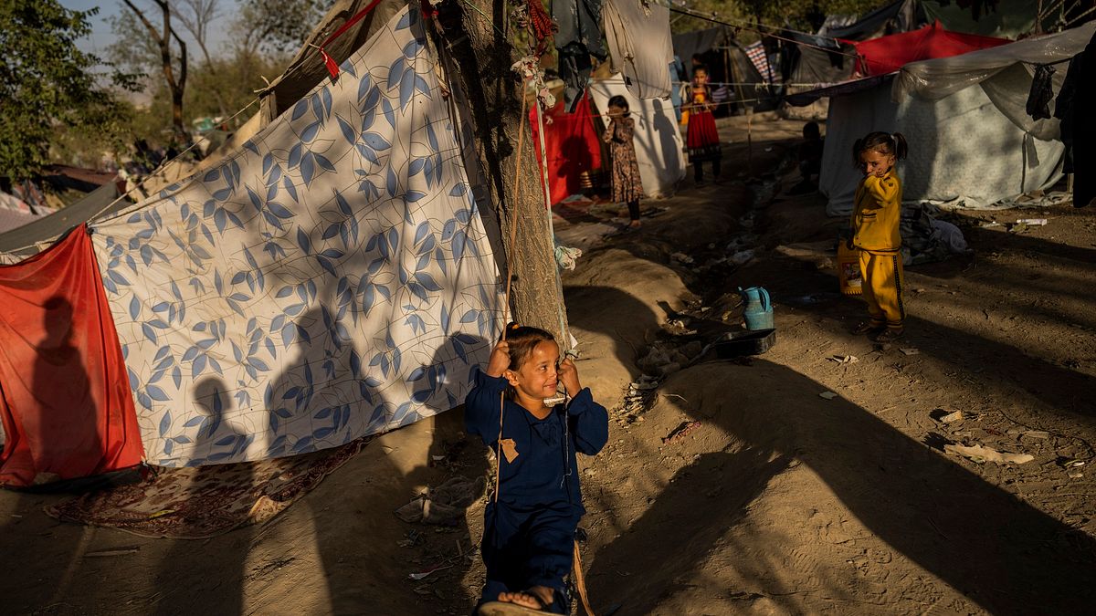 阿富汗首都喀布爾一處公園的兒童難民。(AP) 阿富汗首都喀布爾一處公園的兒童難民。(AP)