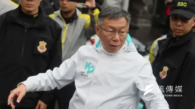 民眾黨總統候選人柯文哲6日午後與台中青年里長同台,並在致詞中談及年輕人的困境。(資料照,柯承惠攝)