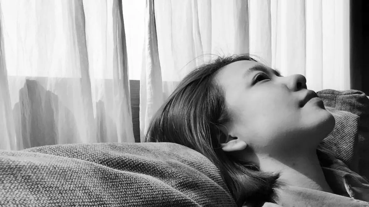 模特兒楊又穎在家中輕生,留給網友們無盡哀思與懷念,許多粉絲上臉書留言鼓勵,可惜楊又穎再也看不到了。(取自楊又穎臉書,經後製為黑白) 模特兒楊又穎在家中輕生,留給網友們無盡哀思與懷念,許多粉絲上臉書留言鼓勵,可惜楊又穎再也看不到了。(取自楊又穎臉書,經後製為黑白)